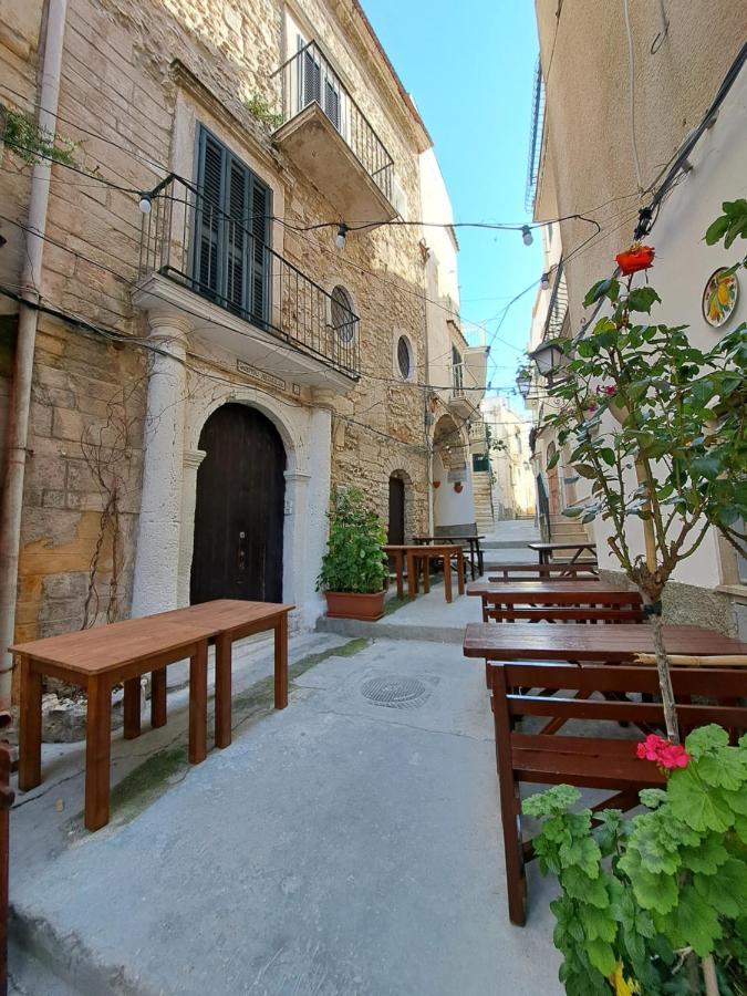 Le Case Del Capitano Aparthotel Vieste Exterior foto